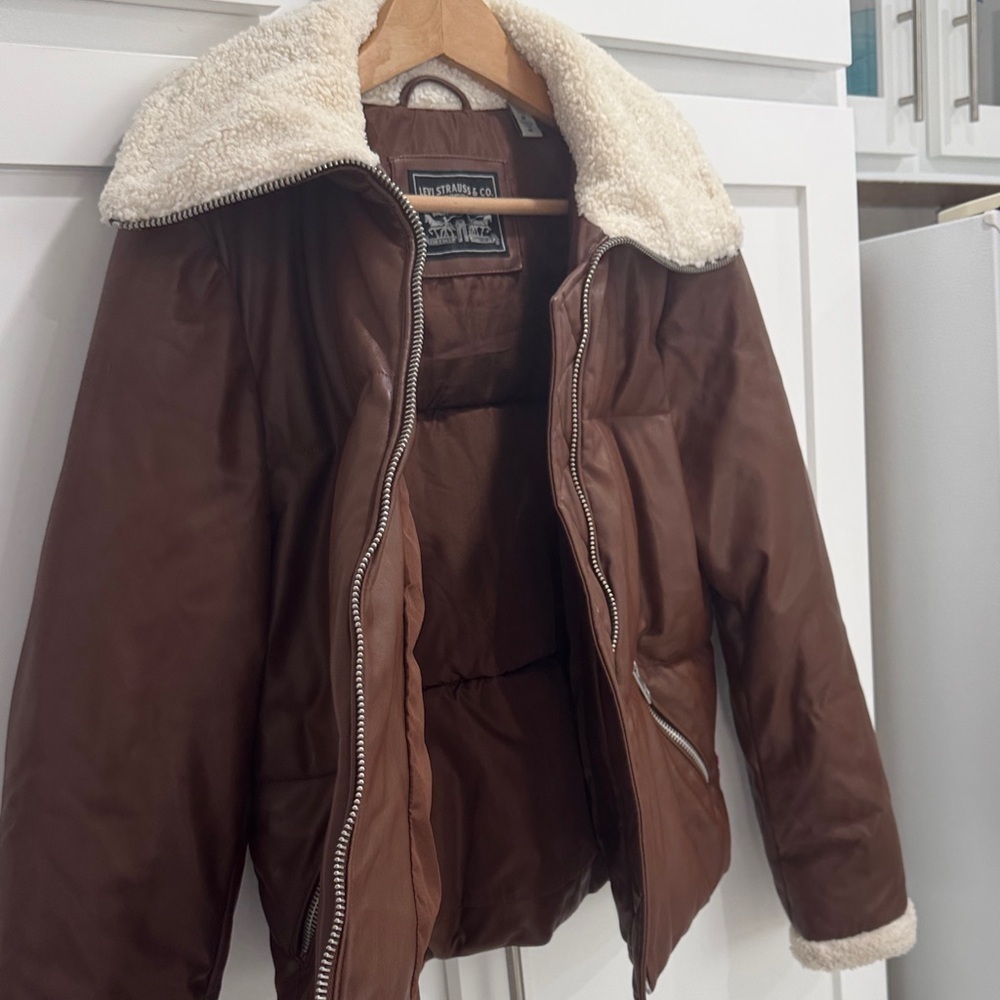 Levi's Women's Breanna faux leather puffer jacket w a sherpa-lined collar&cuffs - Picture 2 of 13
